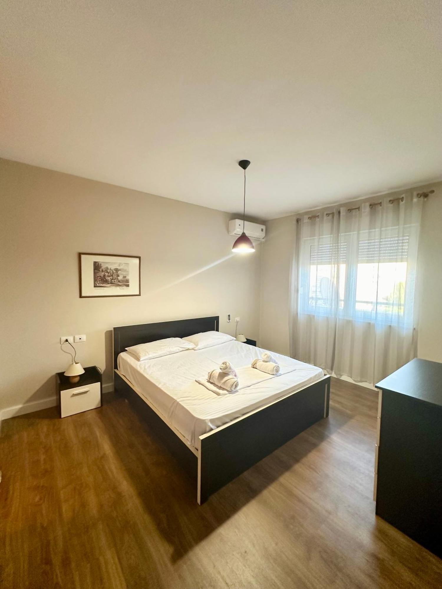 Kk Apartment Air Albania-Centrally Located Tirana Buitenkant foto